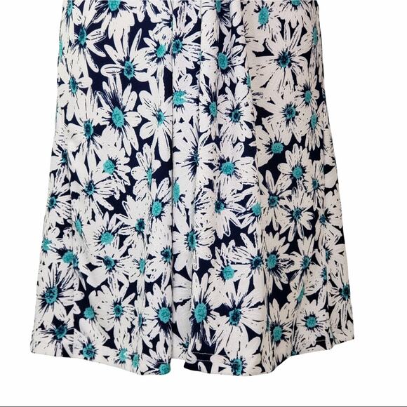 Papillon Womens M Daisy Print Knot Front Dress in Navy Daisy NEW - Picture 8 of 11